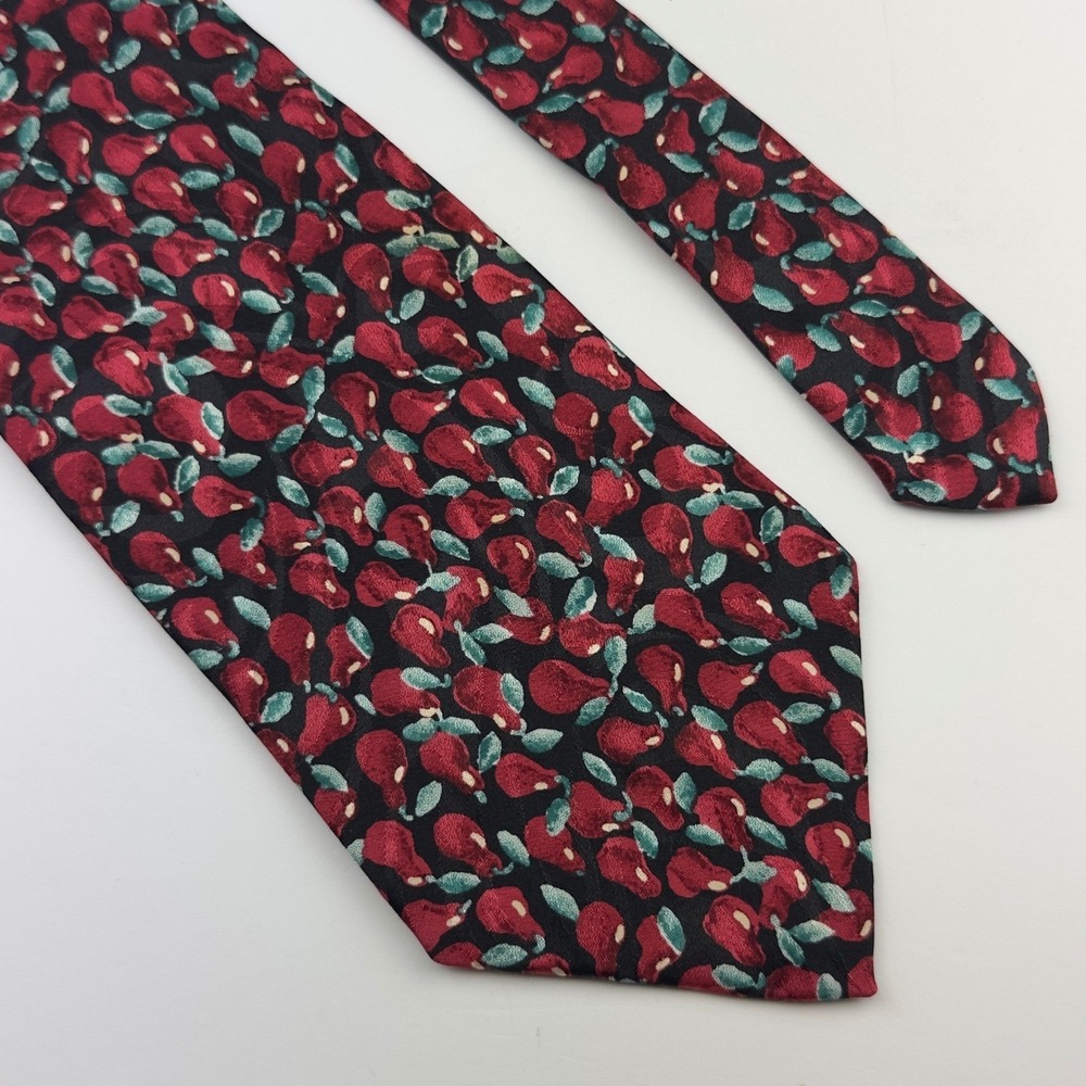 JT Beckett‎ Mens Silk Necktie Red Green Pear Fruit Pattern Black Made in USA